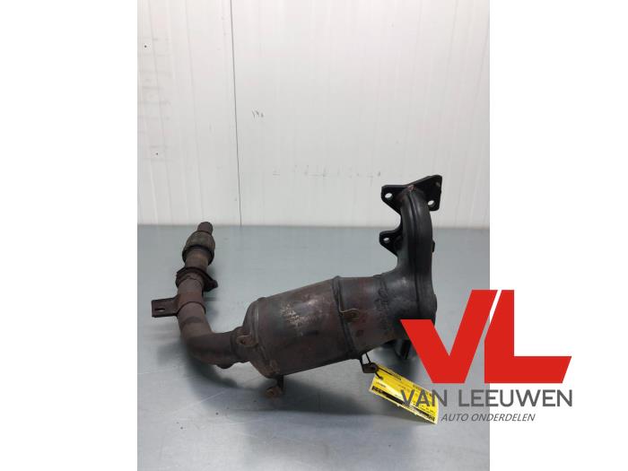 Exhaust manifold + catalyst from a Ford Ka II 1.2 2010
