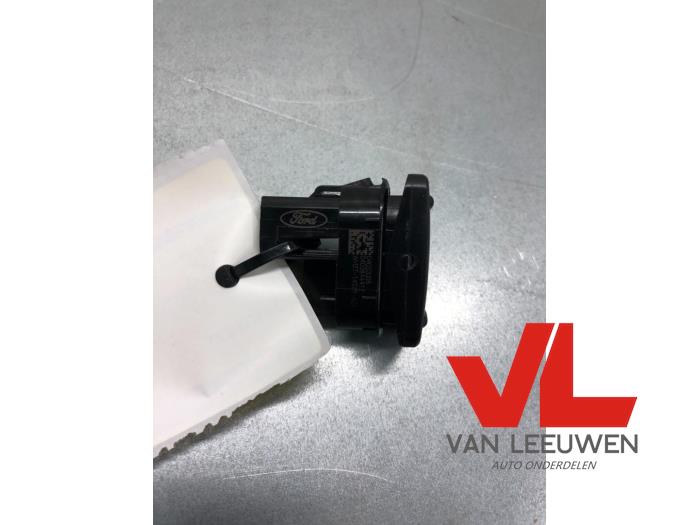 Usados Interruptor de ventanilla eléctrica Ford Mondeo Precio € 8,00 Norma de margen ofrecido por Van Leeuwen Auto Onderdelen