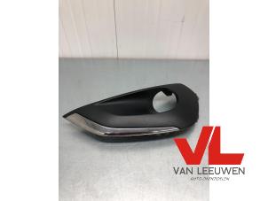 Used Fog light cover plate, right Peugeot 208 I (CA/CC/CK/CL) Price € 20,00 Margin scheme offered by Van Leeuwen Auto Onderdelen