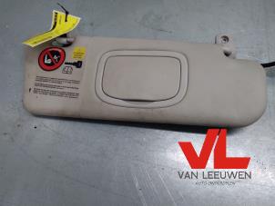 Used Sun visor Fiat Stilo (192A/B) 1.6 16V 3-Drs. Price € 12,00 Margin scheme offered by Van Leeuwen Auto Onderdelen