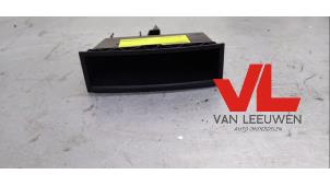 Used Dashboard part Peugeot 207/207+ (WA/WC/WM) 1.4 16V Price € 9,00 Margin scheme offered by Van Leeuwen Auto Onderdelen
