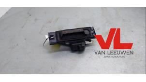 Used Boot lid handle Peugeot 206 (2A/C/H/J/S) 1.6 16V Price € 20,00 Margin scheme offered by Van Leeuwen Auto Onderdelen