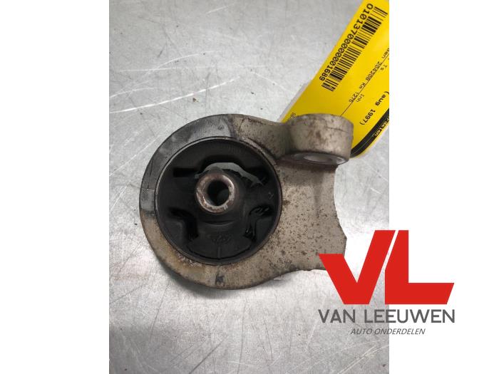 Used Engine mount Nissan Micra (K11) 1.3 LX,SLX 16V Price € 18,00 Margin scheme offered by Van Leeuwen Auto Onderdelen