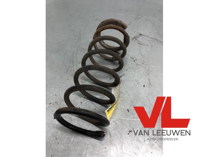 Rear coil spring from a Fiat Seicento (187) 1.1 MPI S,SX,Sporting 2002