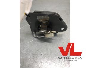 Used Tailgate lock mechanism Fiat Seicento (187) 1.1 MPI S,SX,Sporting Price € 9,50 Margin scheme offered by Van Leeuwen Auto Onderdelen