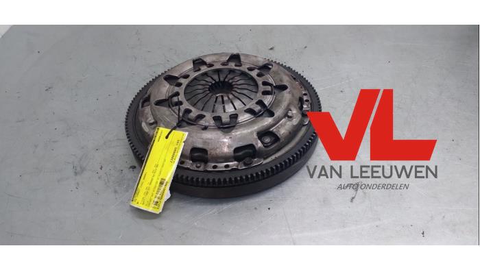 Used Flywheel Volkswagen Caddy III (2KA,2KH,2CA,2CH) 2.0 SDI Price € 76,50 Margin scheme offered by Van Leeuwen Auto Onderdelen