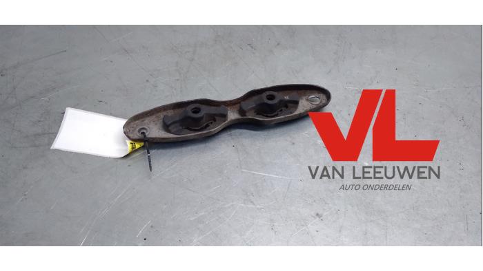 Exhaust bracket from a Ford Focus 3 1.0 Ti-VCT EcoBoost 12V 100 2013