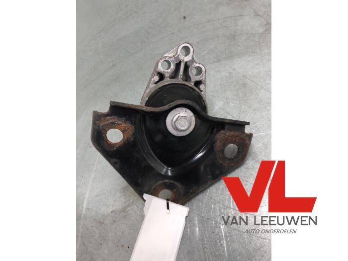 Used Engine mount Ford Fiesta 5 (JD/JH) 1.4 16V Price € 8,50 Margin scheme offered by Van Leeuwen Auto Onderdelen