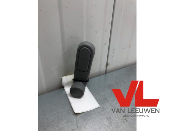 Usados Manivela de ventanilla Citroen Xsara Picasso (CH) 1.8 16V Precio € 4,00 Norma de margen ofrecido por Van Leeuwen Auto Onderdelen