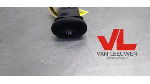 Used Fog light switch Chevrolet Matiz 0.8 S,SE Price € 5,00 Margin scheme offered by Van Leeuwen Auto Onderdelen