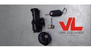 Used Set of locks Fiat 500 (312) 1.2 69 Price € 50,00 Margin scheme offered by Van Leeuwen Auto Onderdelen