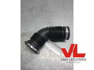 Used Air intake hose Citroen C4 Picasso (UD/UE/UF) 2.0 16V Autom. Price € 14,50 Margin scheme offered by Van Leeuwen Auto Onderdelen