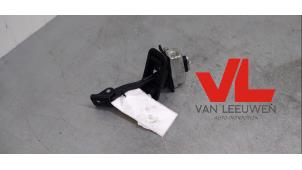 Usagé Butée 4portes avant droite Ford Focus C-Max 1.8 16V Prix € 10,00 Règlement à la marge proposé par Van Leeuwen Auto Onderdelen