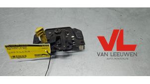Used Bonnet lock mechanism Ford Fiesta 7 1.5 TDCi 85 Price € 30,00 Margin scheme offered by Van Leeuwen Auto Onderdelen