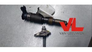 Usagé Injecteur (diesel) Ford Fiesta 7 1.5 TDCi 85 Prix € 50,00 Règlement à la marge proposé par Van Leeuwen Auto Onderdelen