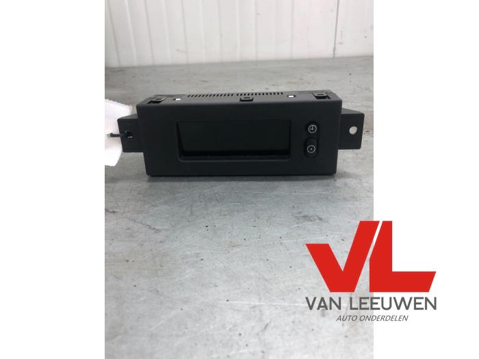 Begagnade Klocka Opel Corsa D 1.0 Pris € 9,00 Marginaltabell erbjuds av Van Leeuwen Auto Onderdelen