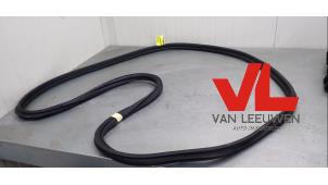 Gebrauchte Türgummi 2-türig links Opel Corsa D 1.0 Preis € 15,00 Margenregelung angeboten von Van Leeuwen Auto Onderdelen