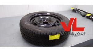 Used Wheel + tyre Peugeot 207/207+ (WA/WC/WM) 1.4 16V Price € 45,00 Margin scheme offered by Van Leeuwen Auto Onderdelen