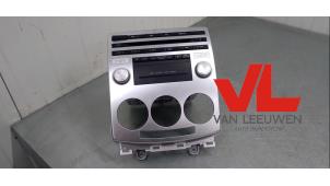 Używane Radio Mazda 5 (CR19) 1.8i 16V Cena € 35,00 Procedura marży oferowane przez Van Leeuwen Auto Onderdelen