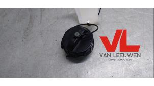Used Fuel cap Mazda 5 (CR19) 1.8i 16V Price € 14,00 Margin scheme offered by Van Leeuwen Auto Onderdelen