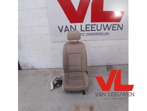 Używane Fotel prawy BMW 5 serie Touring (F11) 520i 16V Cena € 150,00 Procedura marży oferowane przez Van Leeuwen Auto Onderdelen