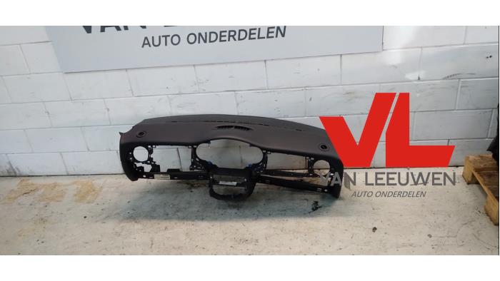 Usados Salpicadero BMW Mini (R50/53) 1.6 16V One Precio € 71,50 Norma de margen ofrecido por Van Leeuwen Auto Onderdelen