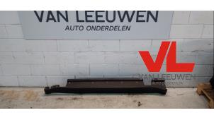 Usagé Bas de caisse gauche BMW Mini One/Cooper (R50) 1.6 16V One Prix € 35,00 Règlement à la marge proposé par Van Leeuwen Auto Onderdelen