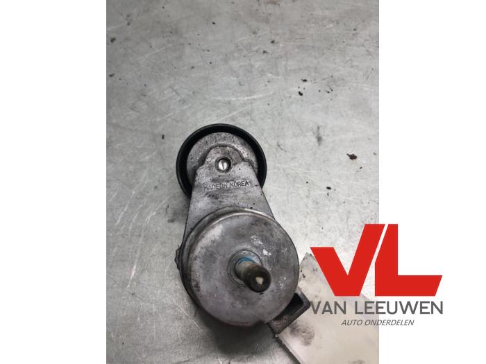 Usados Rodillo tensor correa múltiple Opel Astra H SW (L35) 1.6 16V Twinport Precio € 9,00 Norma de margen ofrecido por Van Leeuwen Auto Onderdelen