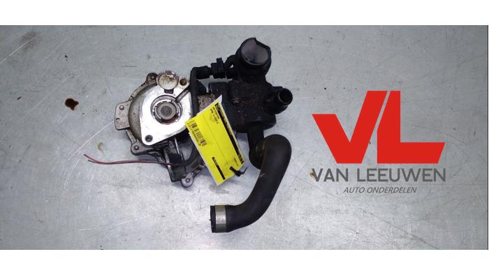 Begagnade Vattenpump BMW 3-Serie Pris € 28,00 Marginaltabell erbjuds av Van Leeuwen Auto Onderdelen