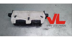 Usagé Airbag droite (tableau de bord) Audi Q3 Prix € 250,00 Règlement à la marge proposé par Van Leeuwen Auto Onderdelen