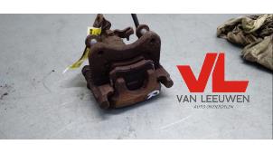 Używane Zacisk hamulcowy prawy tyl Lancia Phedra 3.0 V6 24V Cena € 25,00 Procedura marży oferowane przez Van Leeuwen Auto Onderdelen