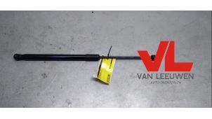 Used Bonnet gas strut, left Porsche Panamera Price € 20,00 Margin scheme offered by Van Leeuwen Auto Onderdelen