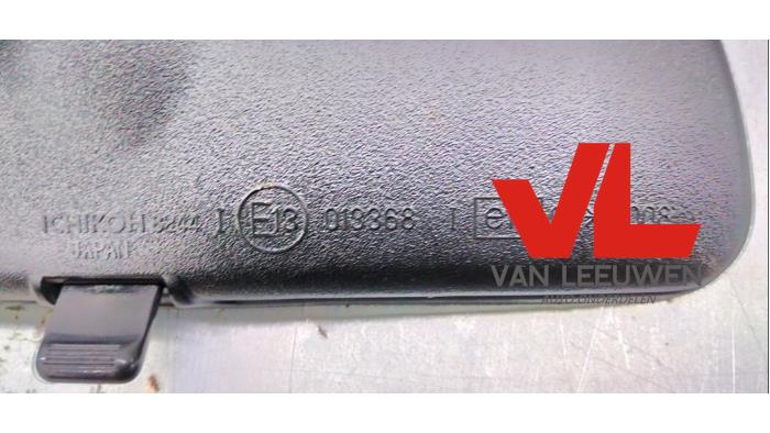 Innenspiegel van een Daihatsu Cuore (L251/271/276) 1.0 12V DVVT 2004