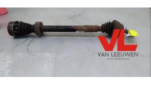Used Front drive shaft, right Volkswagen Golf III Cabrio (1E) 1.8 Price € 25,00 Margin scheme offered by Van Leeuwen Auto Onderdelen