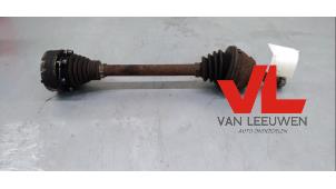 Used Front drive shaft, left Volkswagen Golf III Cabrio (1E) 1.8 Price € 15,00 Margin scheme offered by Van Leeuwen Auto Onderdelen