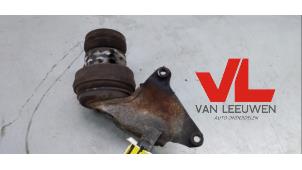 Used Engine mount Volkswagen Golf III Cabrio (1E) 1.8 Price € 15,00 Margin scheme offered by Van Leeuwen Auto Onderdelen