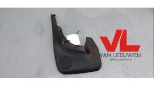 Używane Chlapacz Volkswagen Golf IV (1J1) 1.4 16V Cena € 15,00 Procedura marży oferowane przez Van Leeuwen Auto Onderdelen