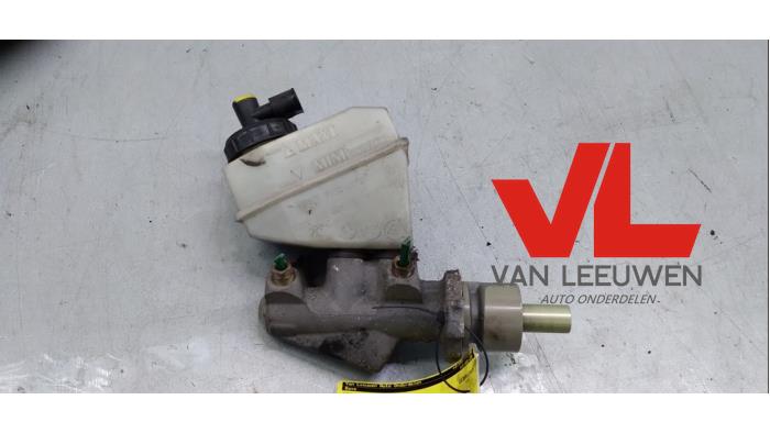 Used Master cylinder Renault Kangoo Express (FC) 1.5 dCi 60 Price € 13,50 Margin scheme offered by Van Leeuwen Auto Onderdelen