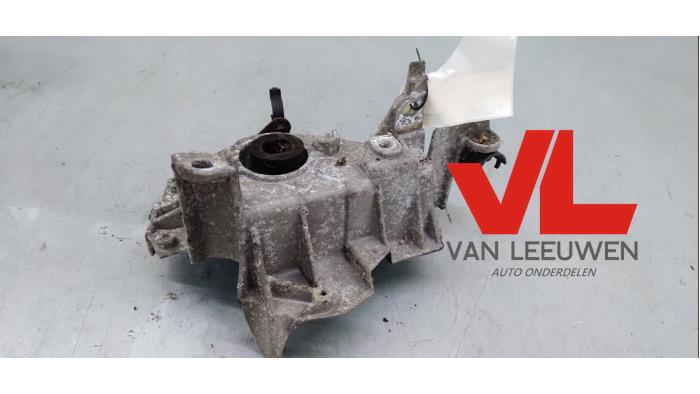 Used Engine mount Renault Kangoo Express (FC) 1.5 dCi 60 Price € 13,50 Margin scheme offered by Van Leeuwen Auto Onderdelen
