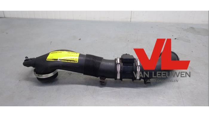 Begagnade Luftflödesmätare Opel Zafira (F75) 1.8 16V Pris € 42,50 Marginaltabell erbjuds av Van Leeuwen Auto Onderdelen
