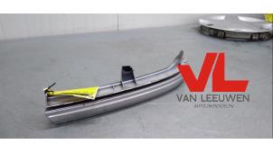 Used Headlight trim, right Opel Zafira (F75) 1.8 16V Price € 10,00 Margin scheme offered by Van Leeuwen Auto Onderdelen