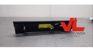 Abdeckblech Motor van een Opel Zafira (M75) 2.2 16V Direct Ecotec 2006