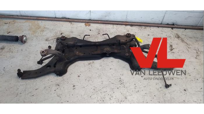 Begagnade Underram Ford Focus 2 1.6 16V Pris € 32,50 Marginaltabell erbjuds av Van Leeuwen Auto Onderdelen
