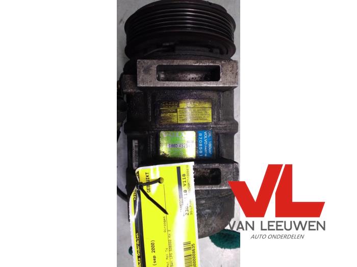 Air conditioning pump from a Volvo XC70 (SZ) XC70 2.4 T 20V 2000