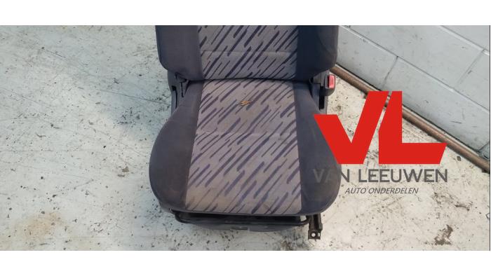 Sitz rechts Toyota Land Cruiser 90 3.0 TD