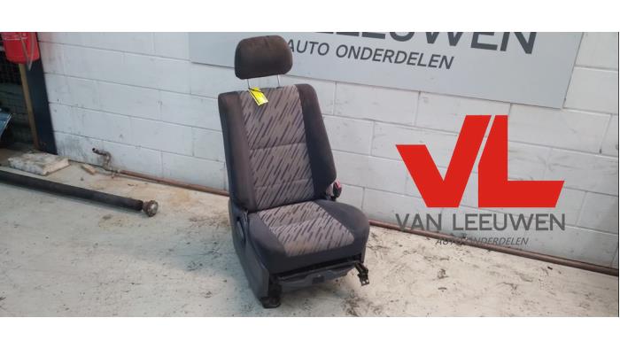 Sitz rechts Toyota Land Cruiser 90 3.0 TD