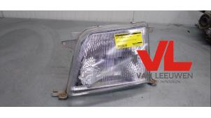 Used Headlight, left Toyota Land Cruiser 90 (J9) 3.0 TD Challenger Price € 40,00 Margin scheme offered by Van Leeuwen Auto Onderdelen