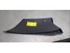 C-style sealing cover left from a BMW 1 serie (E81), 2006 / 2012 118i 16V, Hatchback, 2-dr, Petrol, 1.995cc, 105kW (143pk), RWD, N43B20A, 2006-09 / 2011-12, UB91; UB92 2010