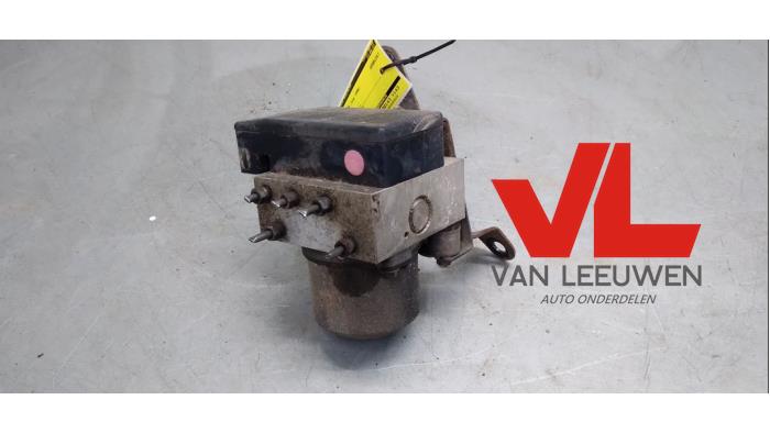 Gebrauchte ABS Pumpe Toyota Land Cruiser 90 (J9) 3.0 TD Preis € 62,50 Margenregelung angeboten von Van Leeuwen Auto Onderdelen