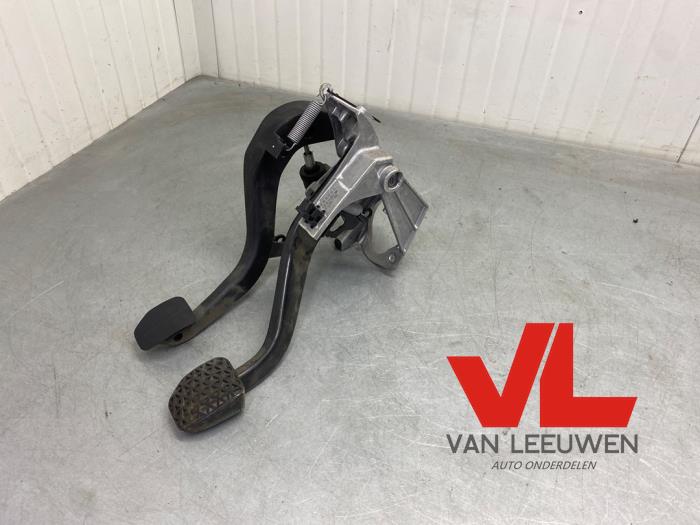 Gebrauchte Pedale Set BMW 1 serie (E81) 116i 1.6 16V Preis € 37,50 Margenregelung angeboten von Van Leeuwen Auto Onderdelen